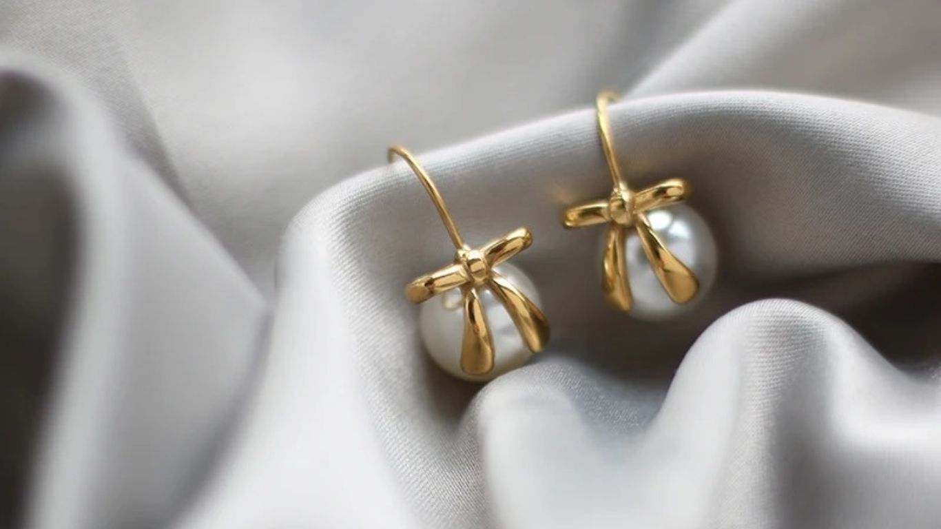 favorite bow earrings