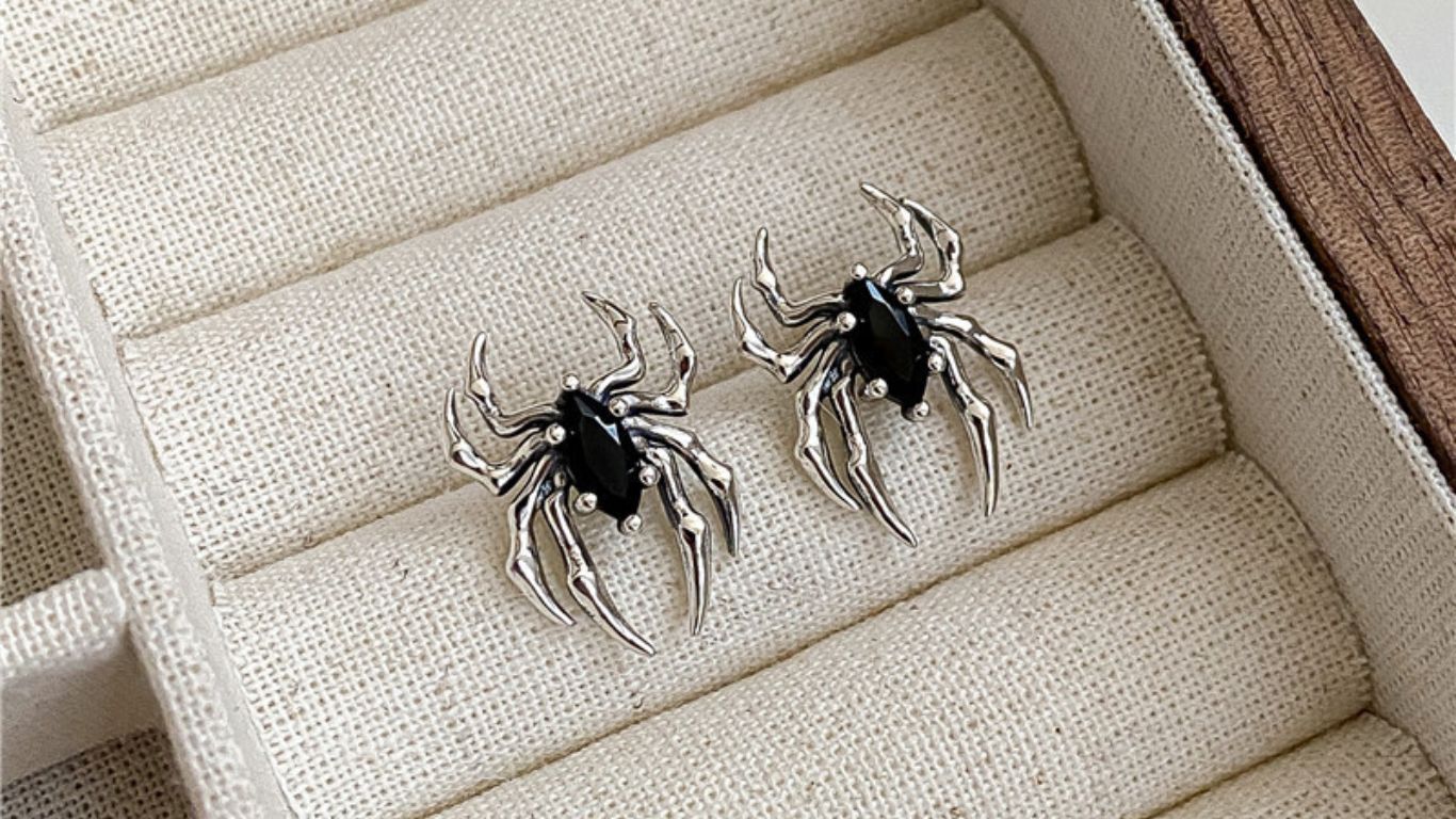 hyper-realistic spider earrings to studs