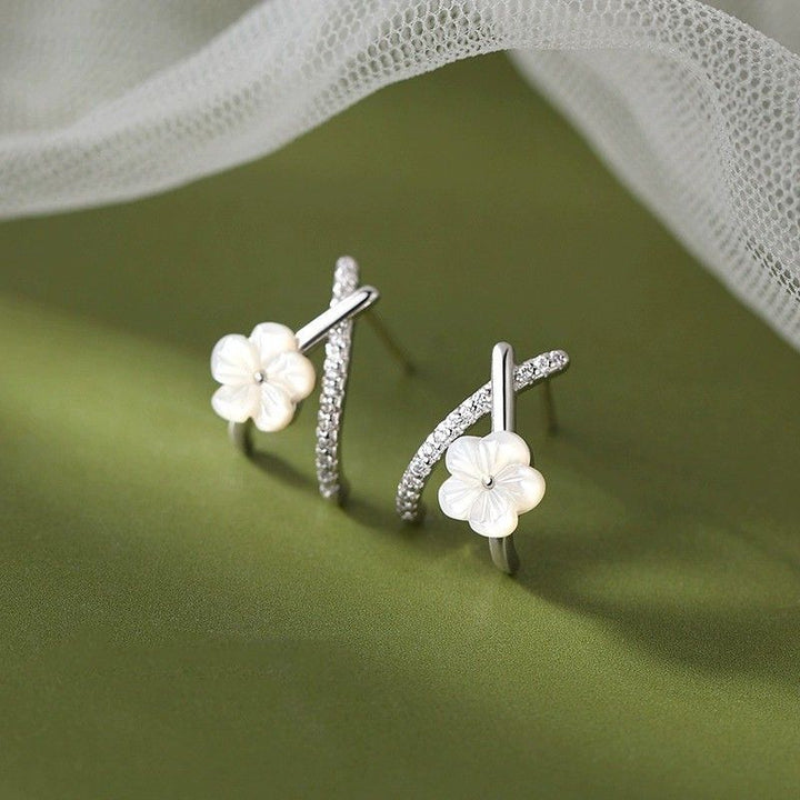 White Flower X-Earrings