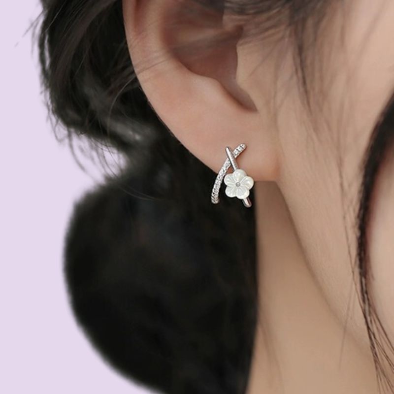 White Flower X-Earrings